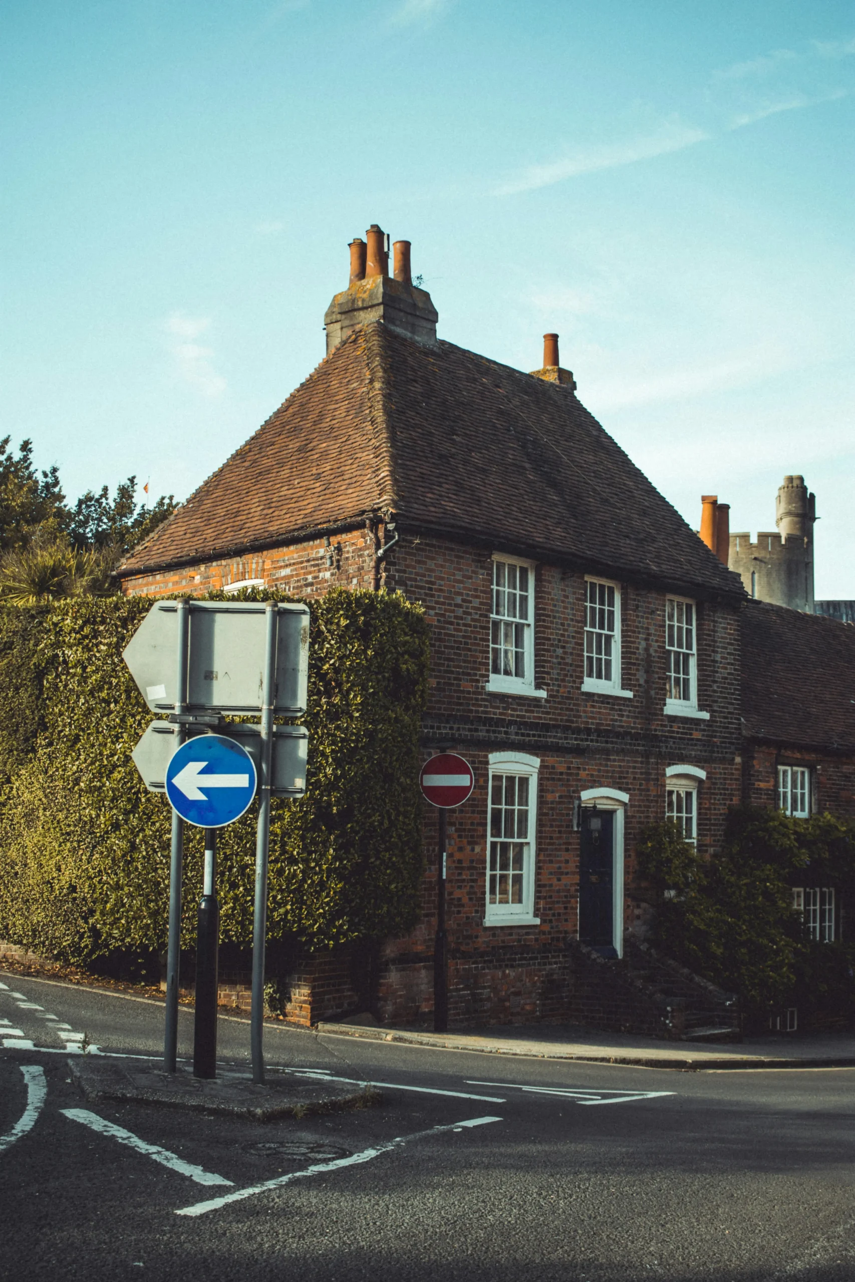 This image shows a typical house in West Yorkshire that needs their gutters cleaned.
